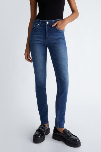 Women's bottom up skinny jeans