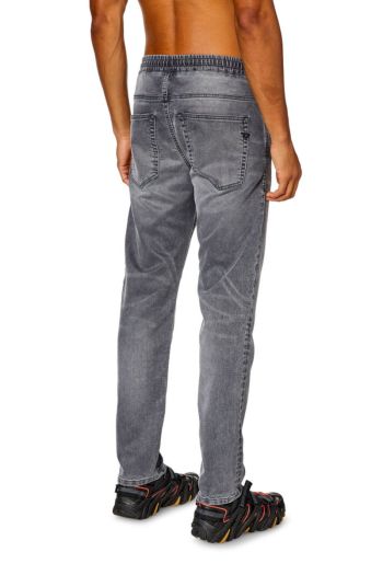 Men's tapered jeans