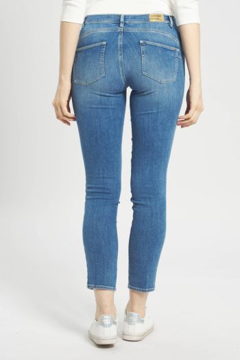 Woman's Jeans