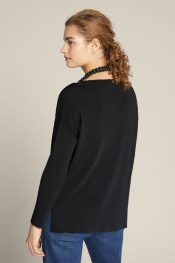  Women's viscose sweater with necklace